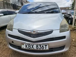 Toyota Ractis 2008 Silver